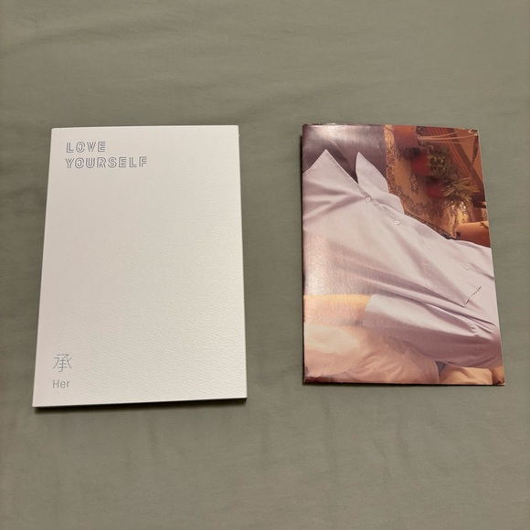 BTS Love Yourself Her Version L album - Picture 2 of 2